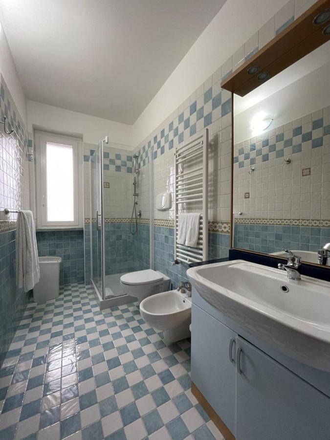 Il Vecchio Carrubo - Villa Con Piscina A Sfioro Macchia di Monte Eksteriør bilde