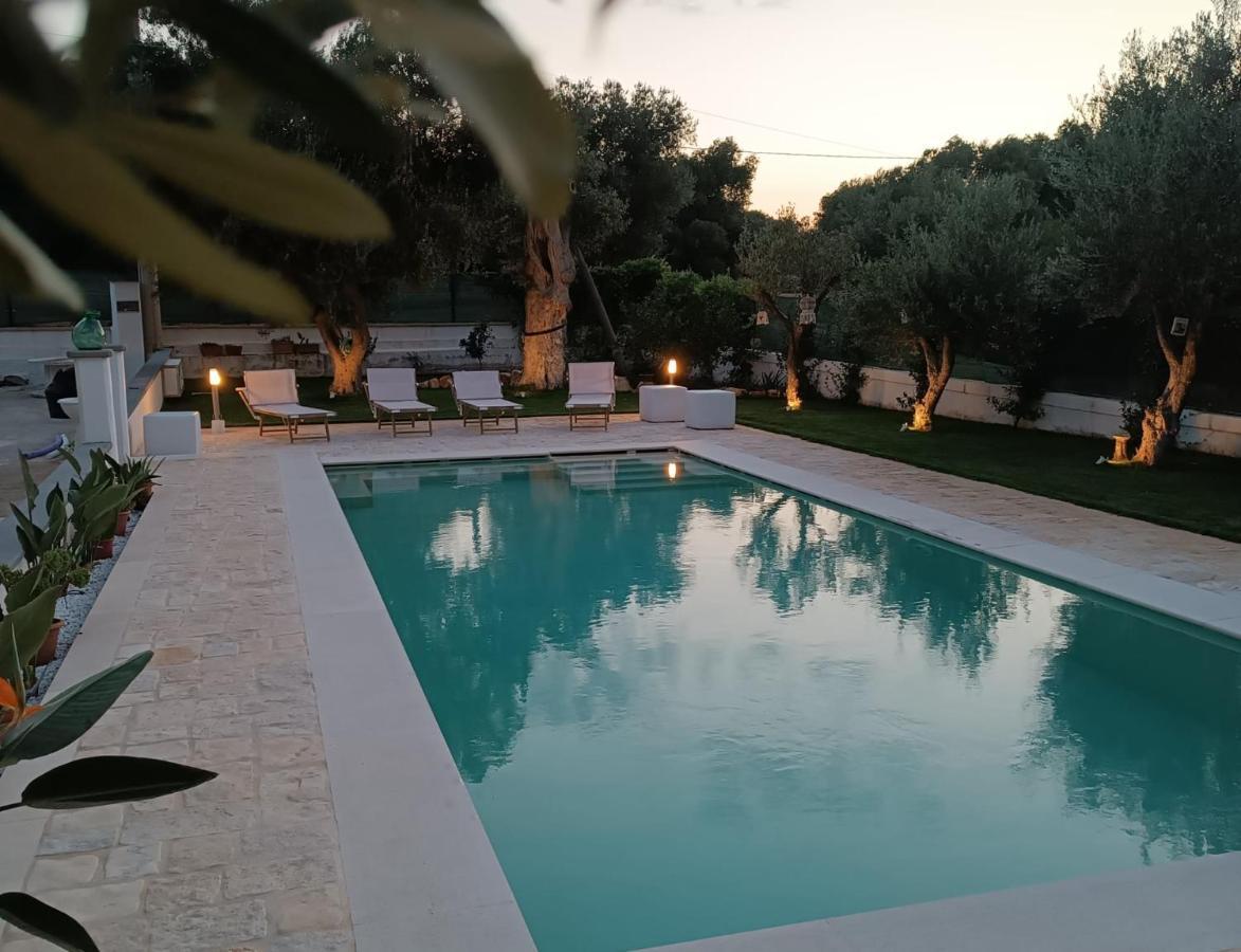 Il Vecchio Carrubo - Villa Con Piscina A Sfioro Macchia di Monte Eksteriør bilde